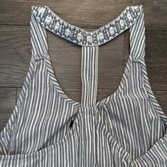 Roxy Stripe Tank Top Sz. M Skyline Sunlights Grey White Stripe Racerback - Picture 4 of 6